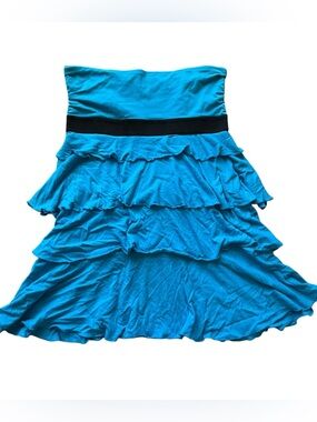 Women’s Express tiered ruffle strapless mini dress size M